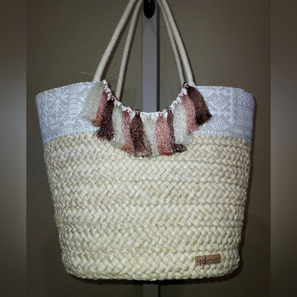 Sakroots Artist Circle Woven Straw Beach Tote with Muticolor Tassels.